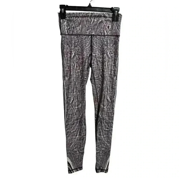Lululemon Wunder Under Leggings Size 6 - Picture 1 of 4